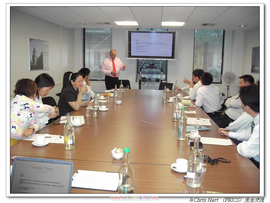 與Chris Hart (FRICS) 先生 交流.jpg