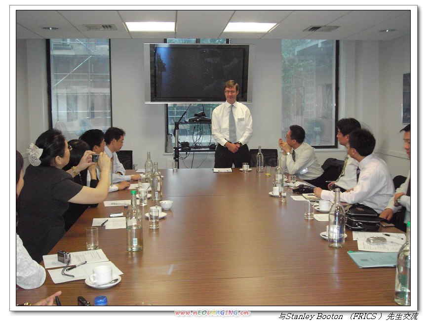 與Stanley Booton (FRICS )先生交流.jpg